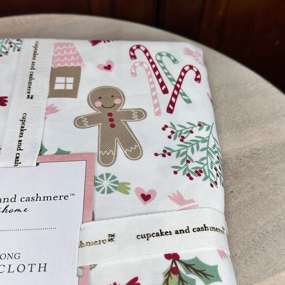 NEW Cupcakes and Cashmere Christmas Gingerbread Tablecloth 60”x84” Oblong - Picture 4 of 8